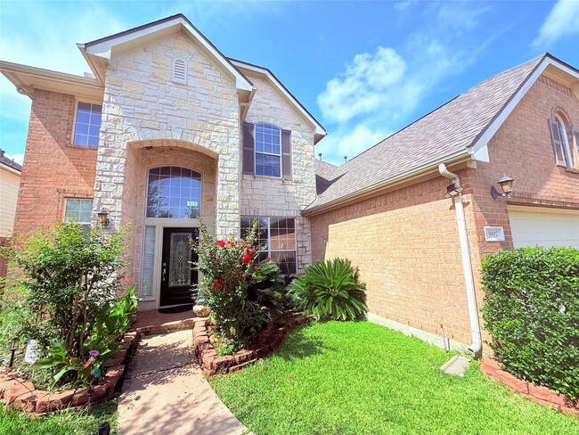 Building Photo - 13907 Normandy Ct