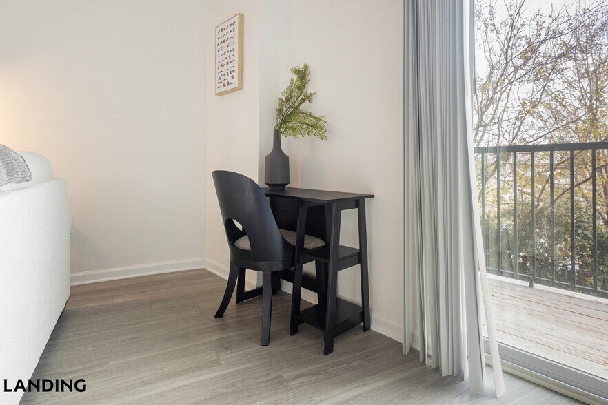 Building Photo - 4921 Pretty Lake Ave