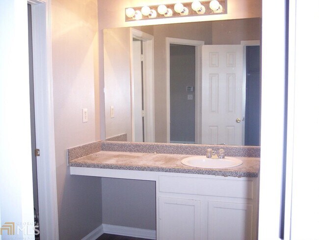 Building Photo - 1113 Misty Meadows Cove