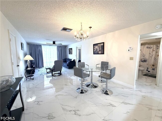 Building Photo - 7050 Nantucket Cir