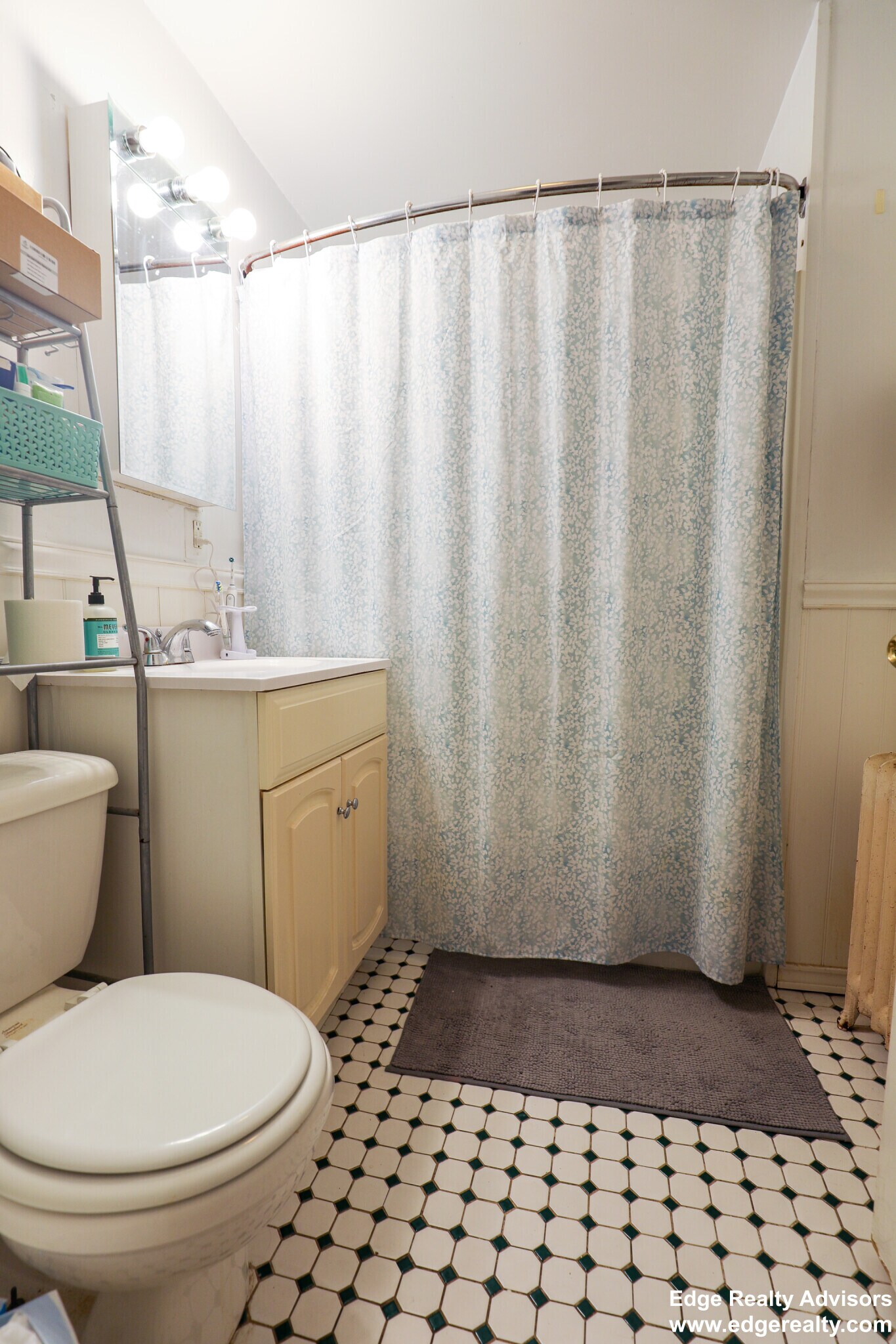 Building Photo - 74 Egmont St