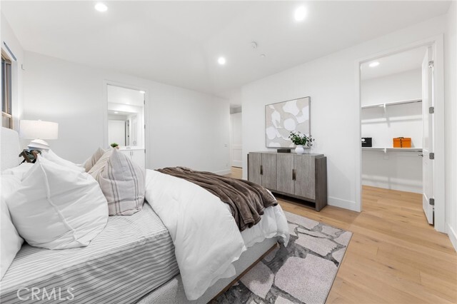 Building Photo - 206 Collino