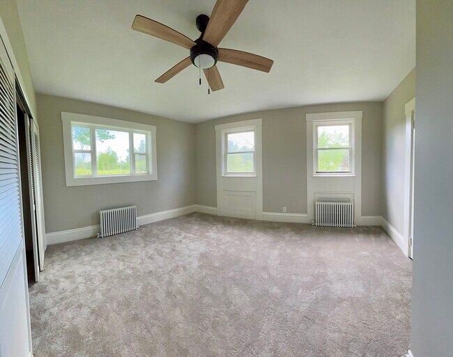 Building Photo - 239 New Boston Rd