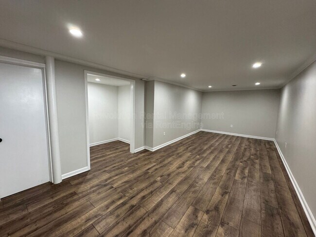 Building Photo - 3702 Chesapeake Way