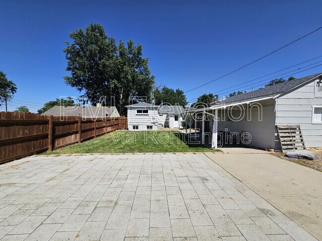 Building Photo - 5175 Osceola St