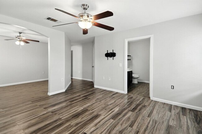 Building Photo - 12613 Paloma Blanca Way