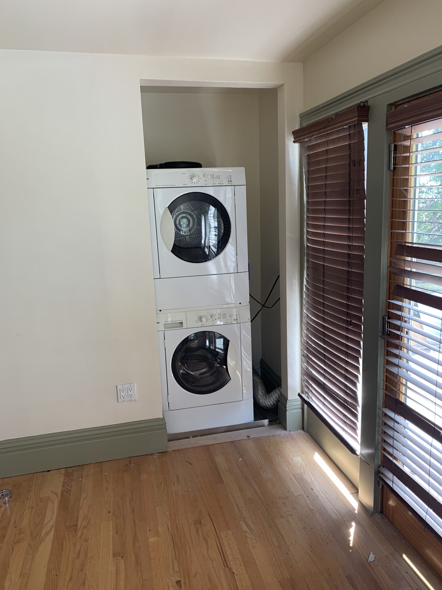 Building Photo - 1308 Oxford St