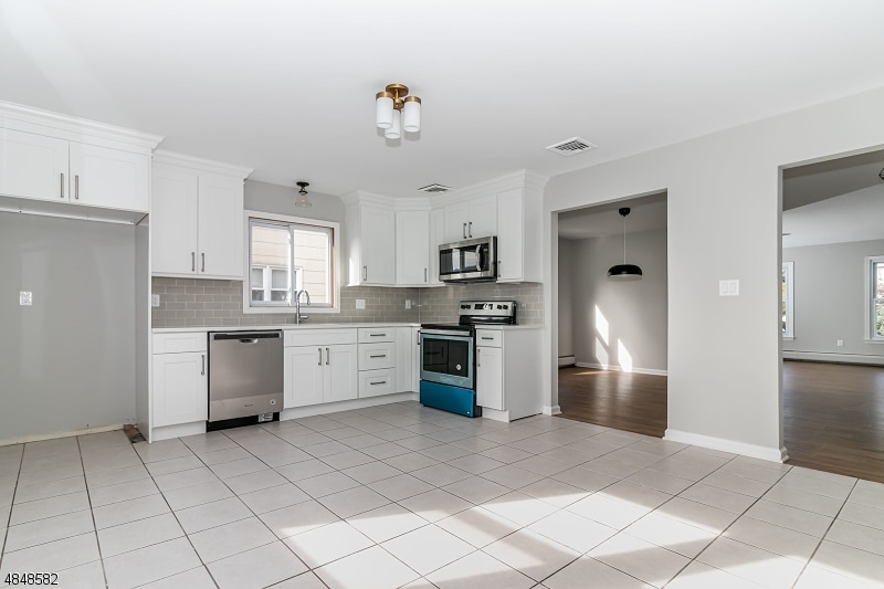 Newly Renovated - 216 Holly Street