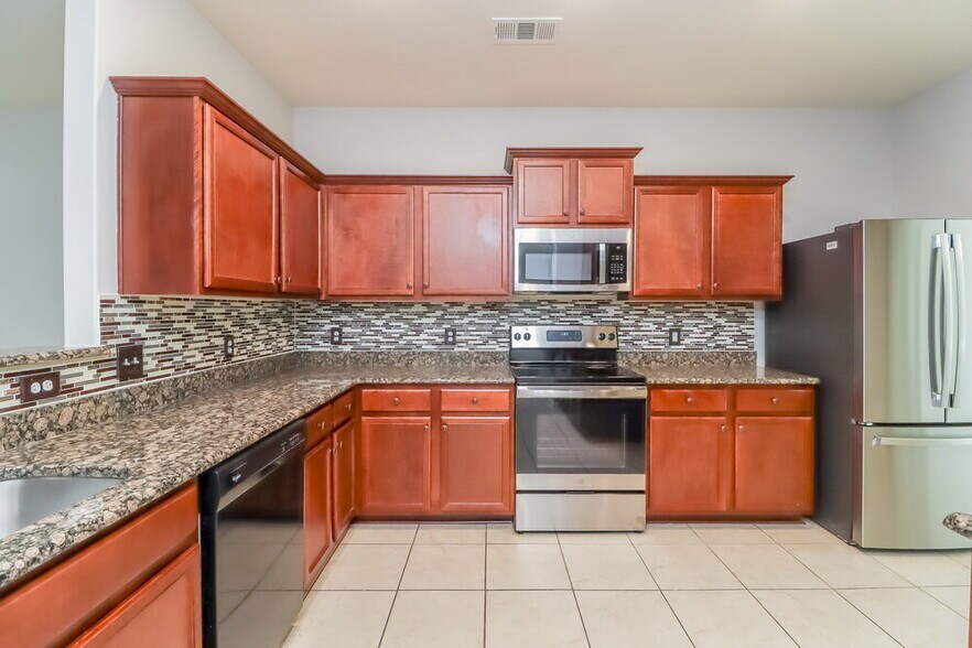 Building Photo - 4204 Tower Ln