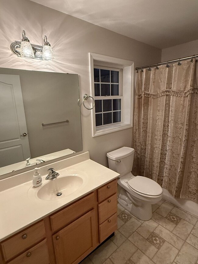 Building Photo - Beautiful 3-Bedroom Single Family Home on Private Lot- RENT NOW, SAVE NOW!