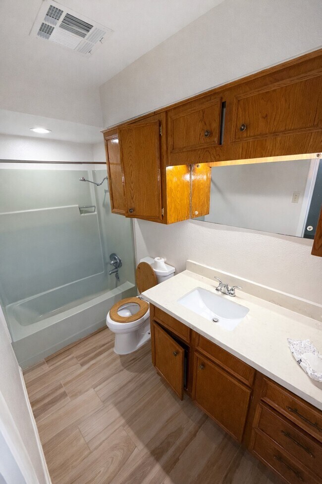 Building Photo - 21547 Binford Rd