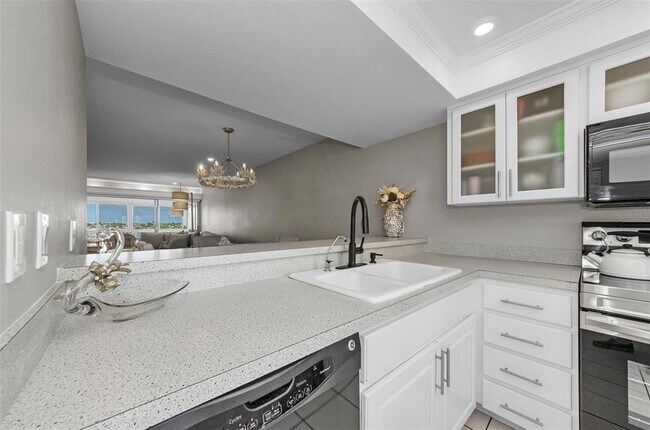 Building Photo - 105 Island Way