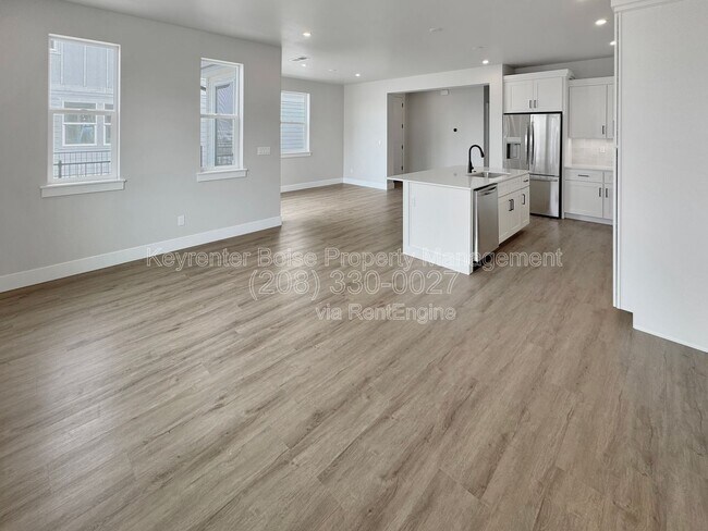 Building Photo - 152 S Koyukuk Ln