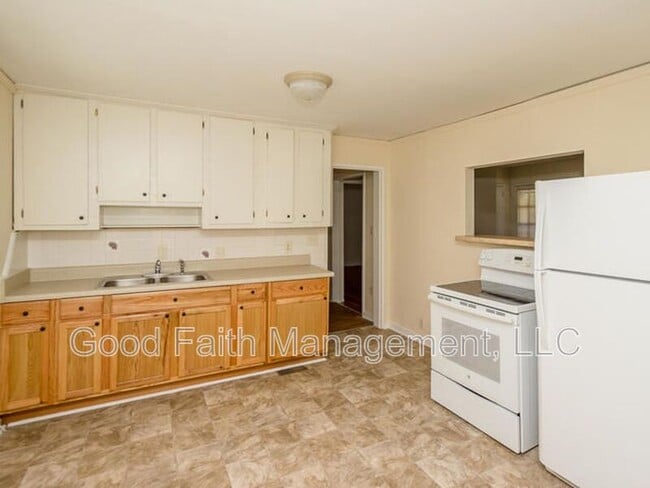 Building Photo - 2210 Bandler Rd
