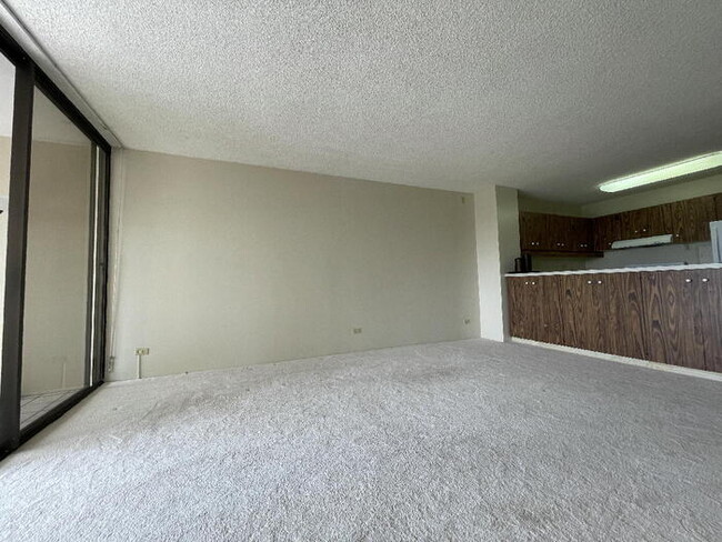 Building Photo - MOTT SMITH LANILOA 1/1/1, W/D, A/C, D/W, e...