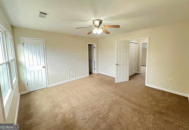 Building Photo - 104 Wrenwood Ln