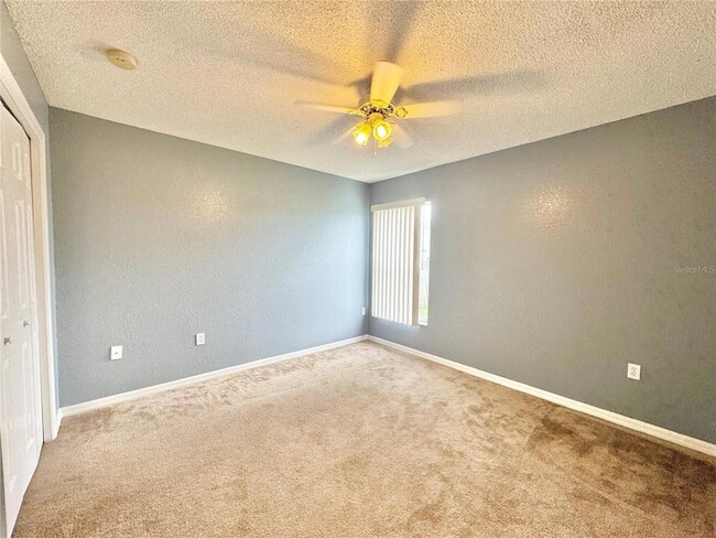 Building Photo - 823 Summer Glen Dr