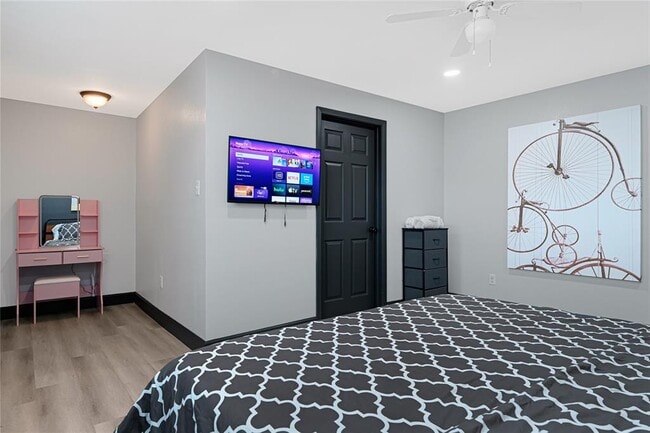Building Photo - 12115 Wood Forest Dr