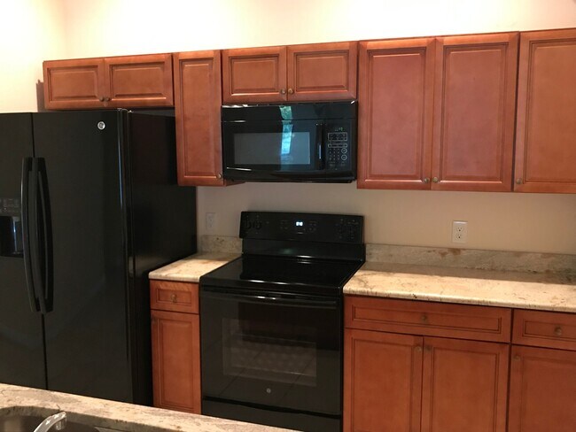 Building Photo - Ready for Move in!