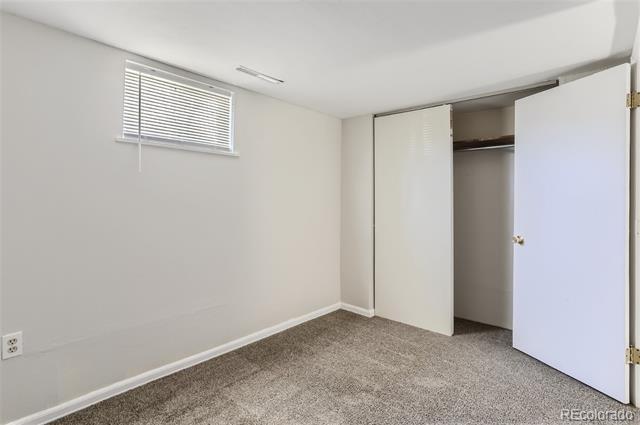 Building Photo - 5163 Beach Ct