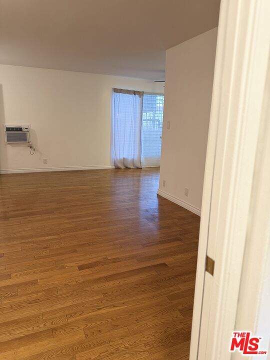 Building Photo - 6013 Carlton Way