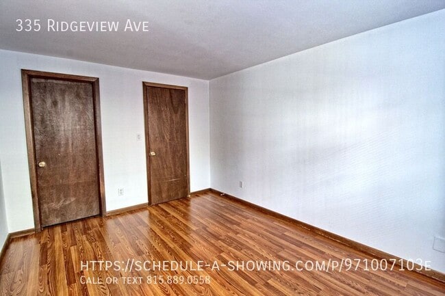 Building Photo - 335 Ridgeview Ave