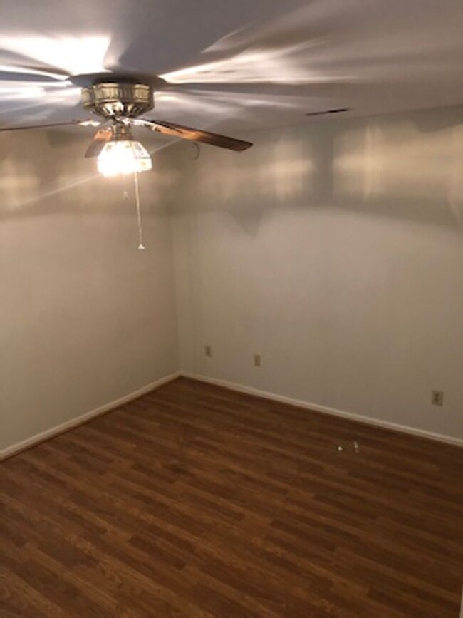 Building Photo - Great 3BR/2BA Townhouse in Mill Creek