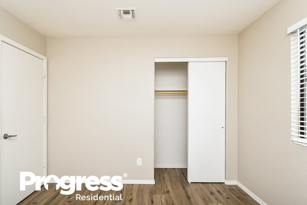 Building Photo - 5493 S Via Guayaquil