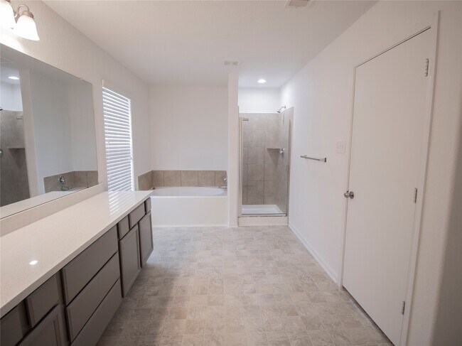Building Photo - 2314 Zephyr Ln