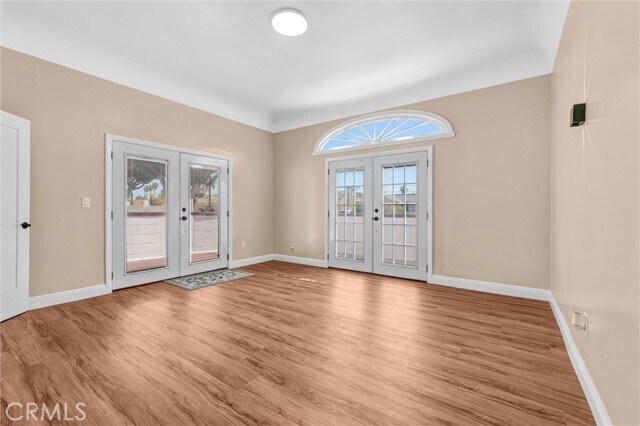 Building Photo - 423 S Poinsettia Ave