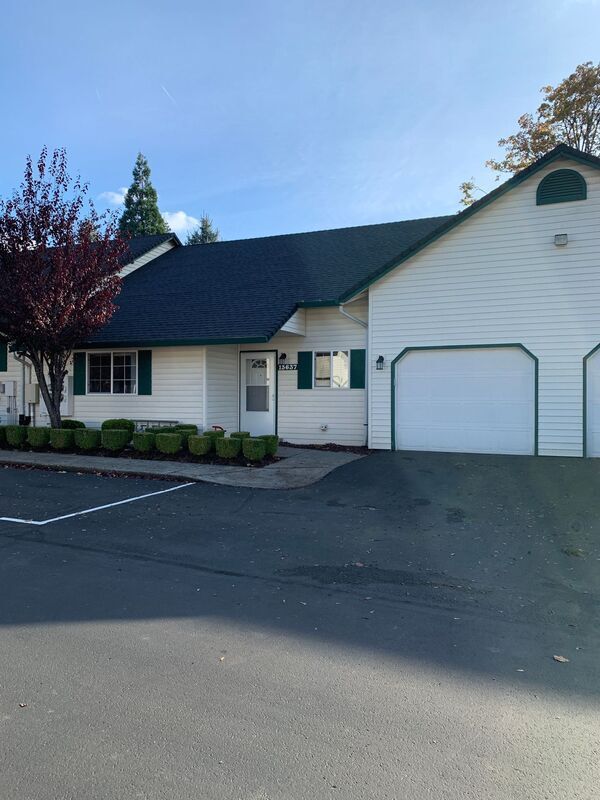 Building Photo - 13631 SE Oatfield Rd