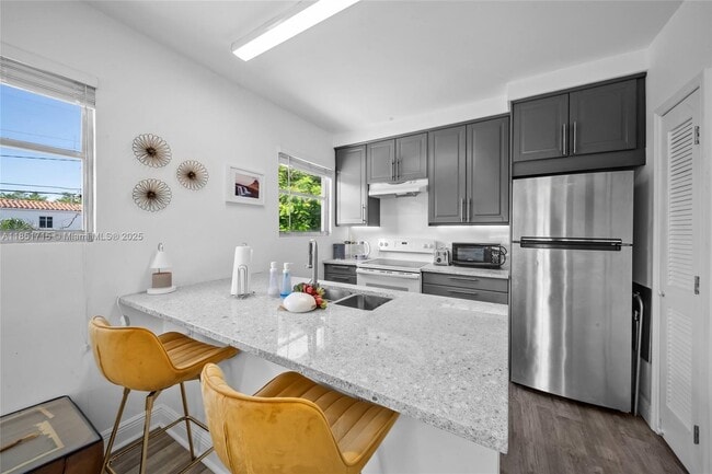 Building Photo - 1520 SW 11th Terrace