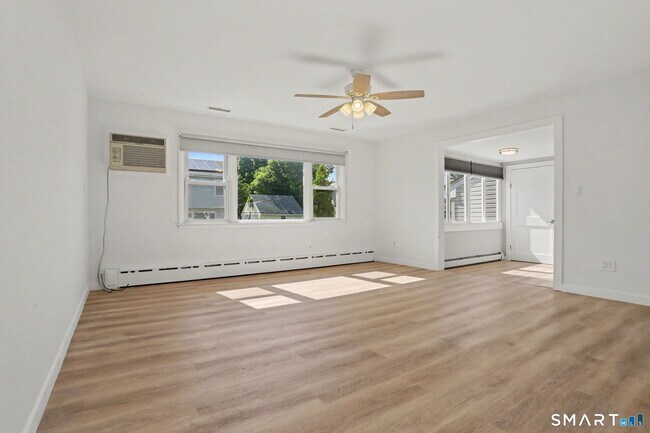 Building Photo - 92 Burwood Ave