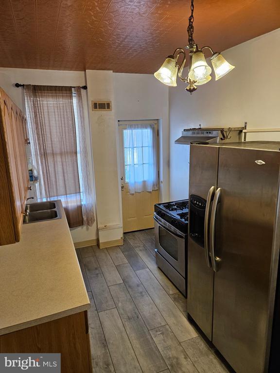 Building Photo - 36 E Ostend St