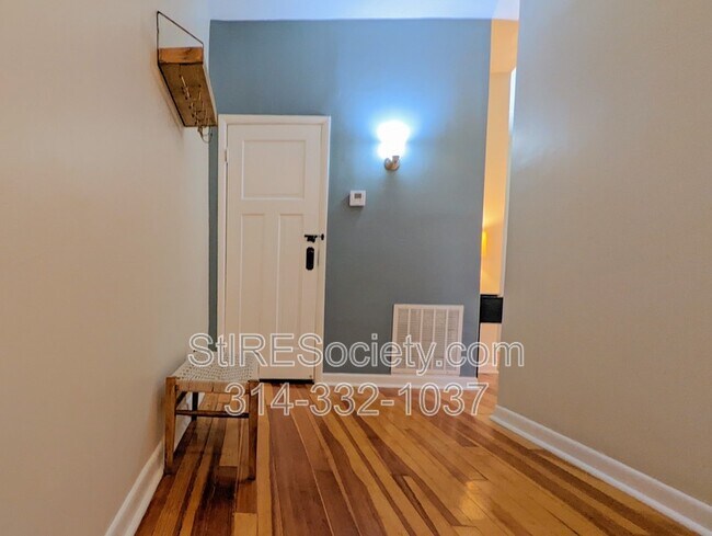 Building Photo - 2920 Louisiana Ave