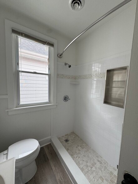 Building Photo - 1226 N 36th St