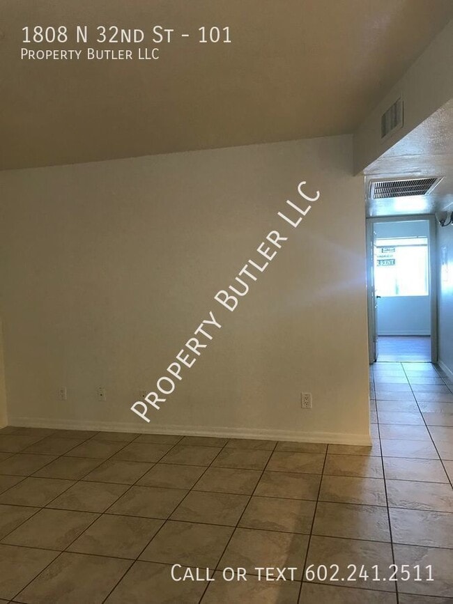 Building Photo - 1808 N 32nd St