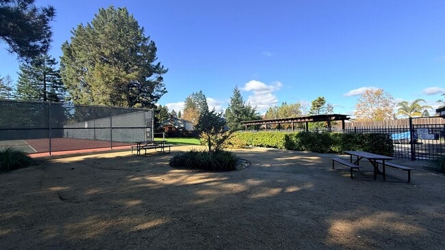 Building Photo - NEWLY RENOVATED- 4BD/2BA, Single-Family Home in Twin Creeks Area of San Ramon- Available NOW!