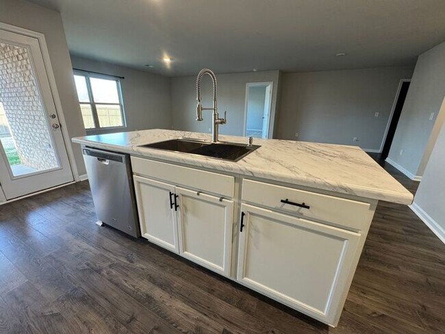 Building Photo - Make This Your HOME with a FENCED YARD