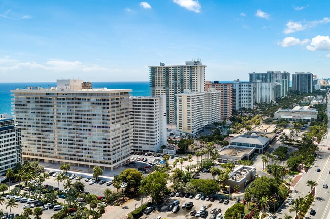 Building Photo - 4020 Galt Ocean Dr