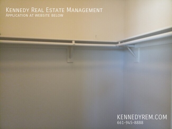 Building Photo - 1647 Gardenia Ct