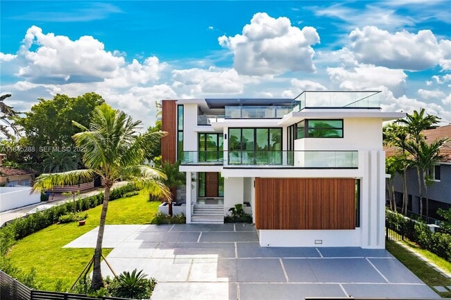 Building Photo - 1248 NE 89th St