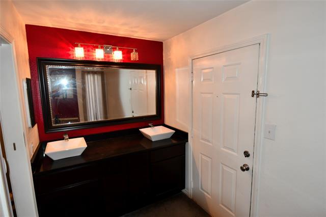 Building Photo - 3121 Sondra Dr