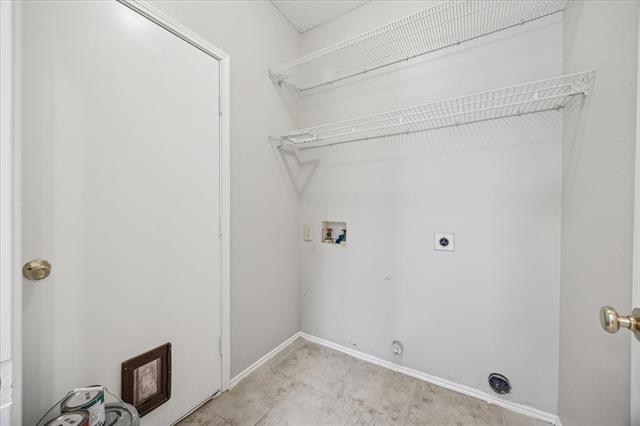 Building Photo - 3933 Parkhaven Dr