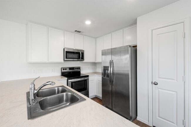 Building Photo - 1044 Rd 5203