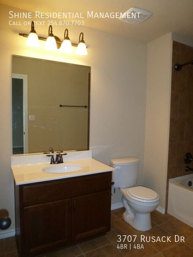 Building Photo - 3707 Rusack Dr