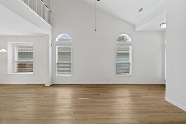 Building Photo - 1708 Rockland Dr