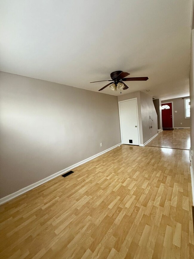 Building Photo - 3 bed 1 bath