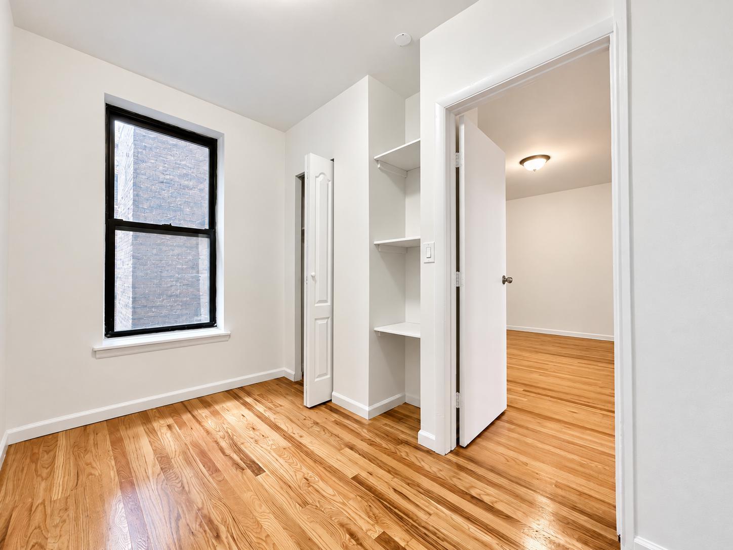 Building Photo - 401 E 68th St