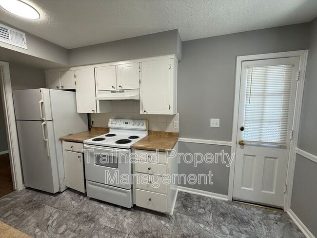 Building Photo - 7721 W 84th Terrace